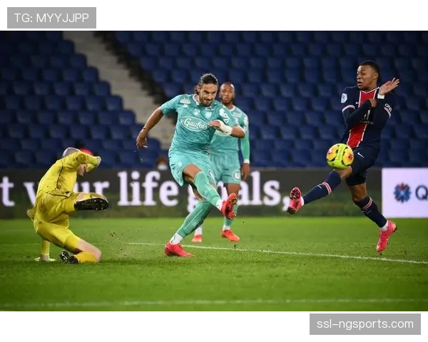 昂热中场完全被巴黎压制，进攻组织混乱导致射门寥寥